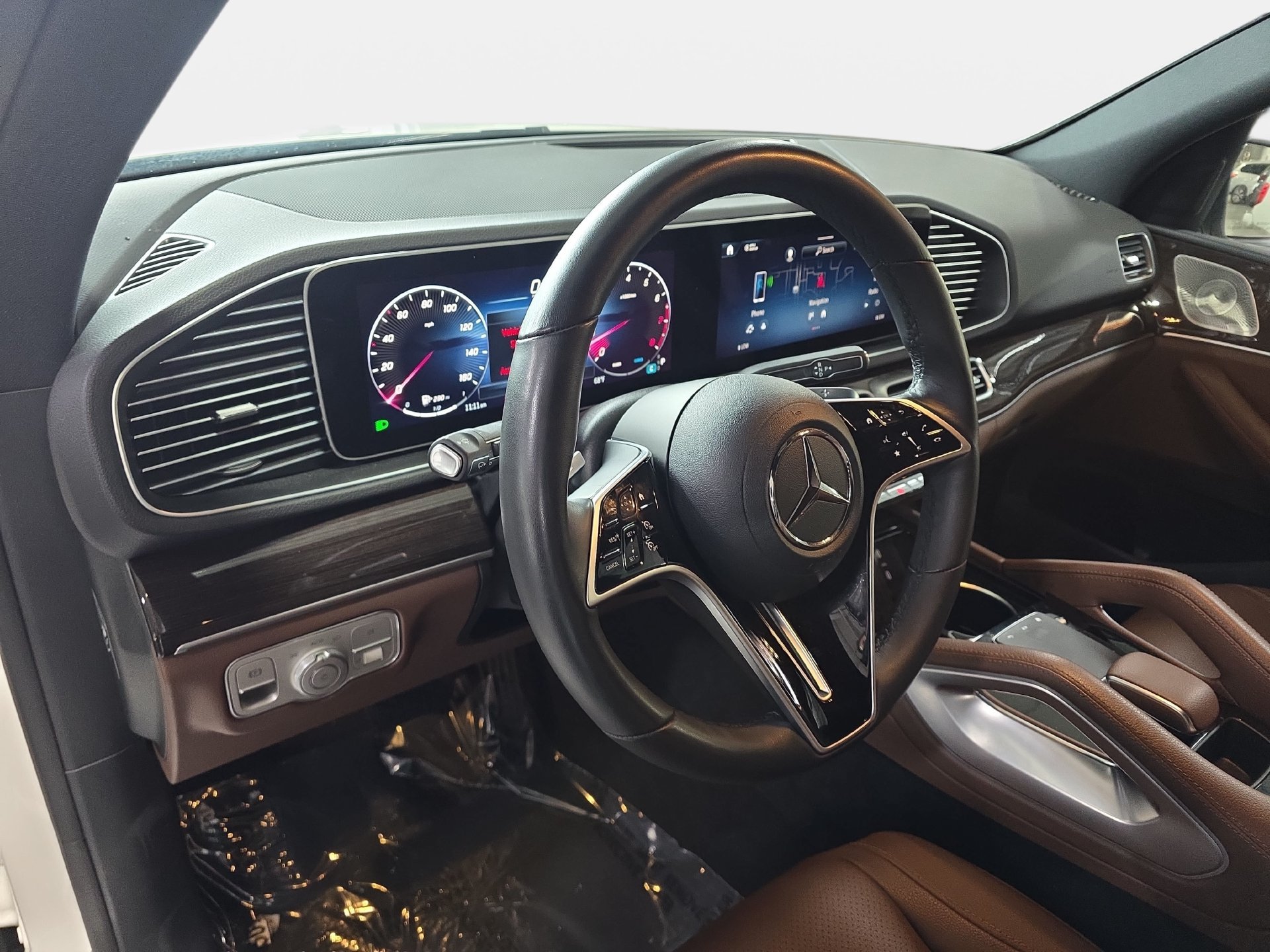 Used 2026 Mercedes-Benz GLE 350 4MATIC w/ Winter Package image 16