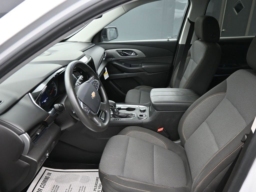 Used 2021 Chevrolet Traverse LS image 11