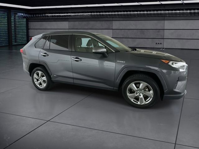 Used 2020 Toyota RAV4 Limited AWD/4WD image 9