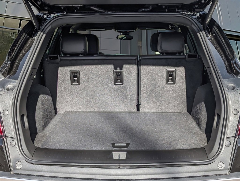 New 2026 Cadillac XT5 Luxury image 16