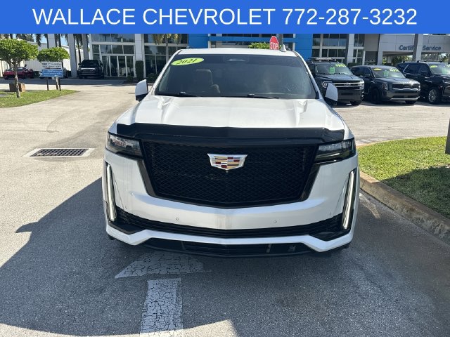 Used 2021 Cadillac Escalade Sport w/ Driver Assist Tech Package AWD/4WD image 4
