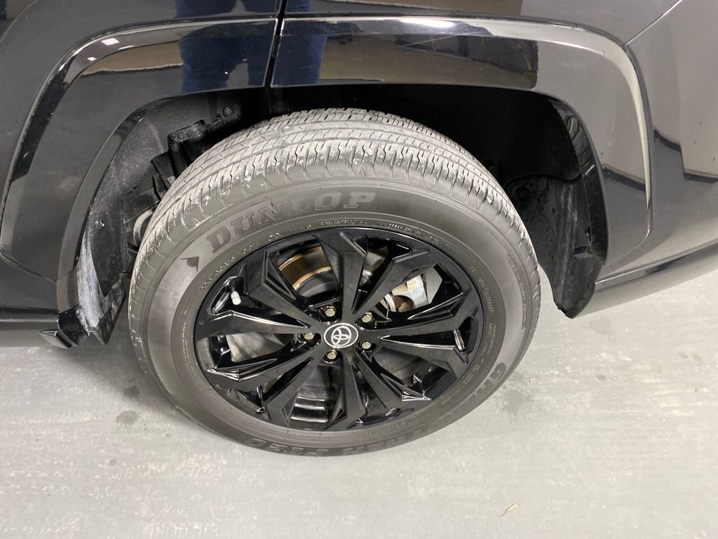Certified 2023 Toyota RAV4 SE image 28