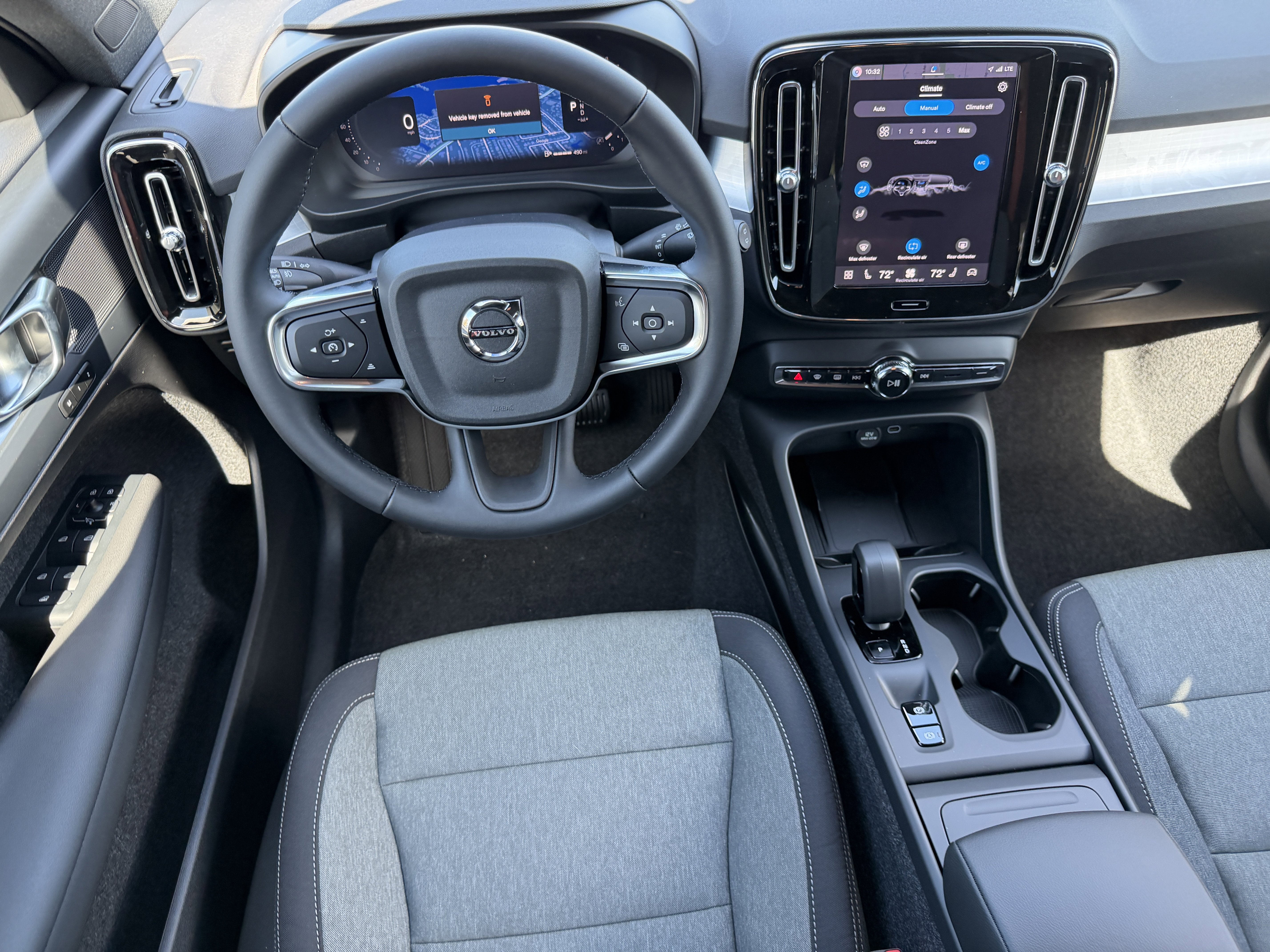 New 2026 Volvo XC40 B5 Core AWD/4WD image 13