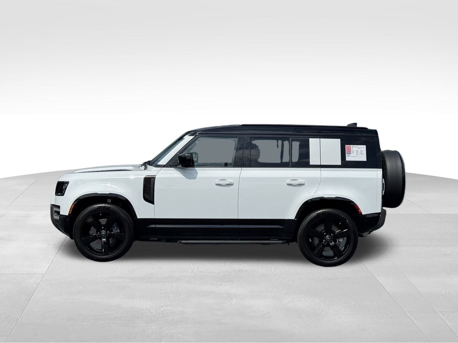 Used 2025 Land Rover Defender 110 X-Dynamic SE image 2