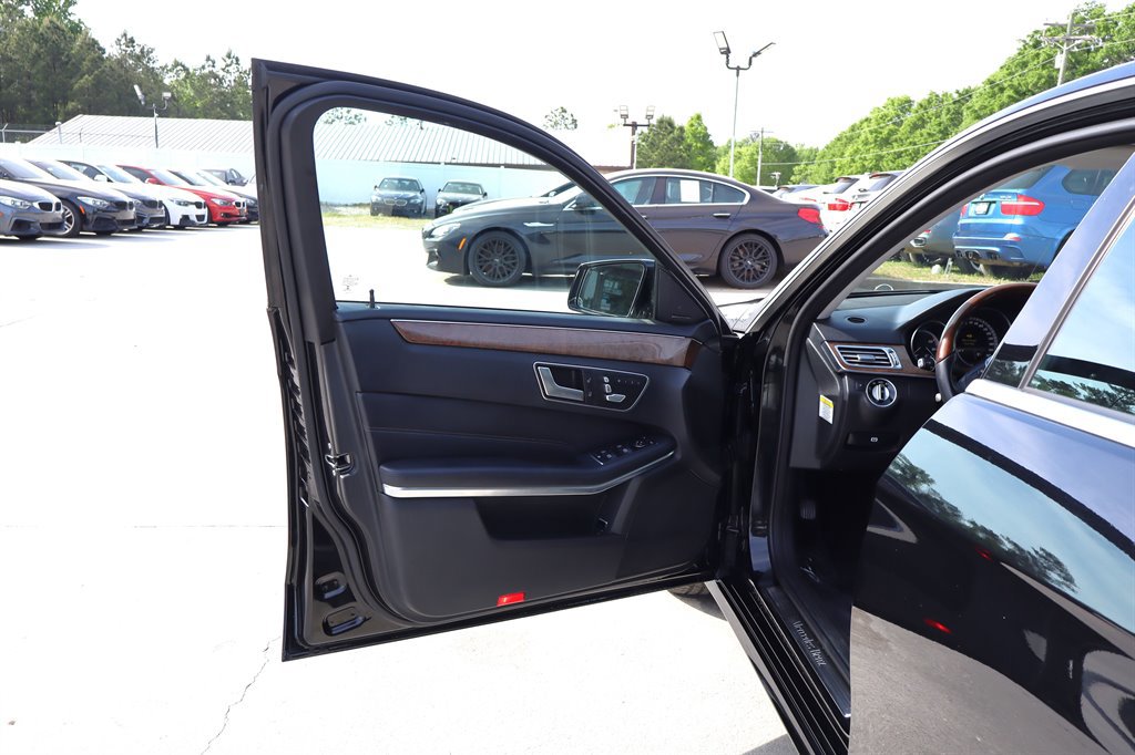 Used 2014 Mercedes-Benz E 250 BlueTEC Sedan image 36