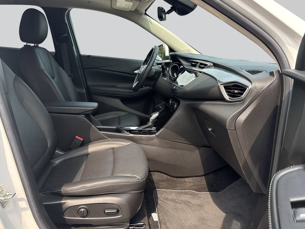 Used 2022 Buick Encore GX Essence w/ Advanced Technology Package FWD image 37
