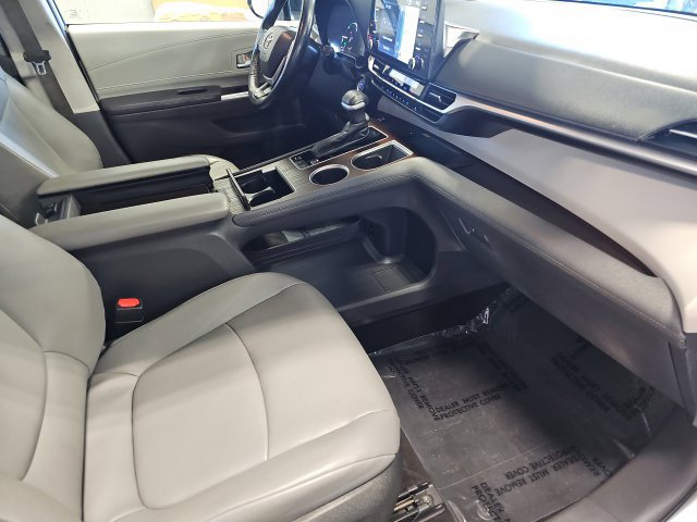 Certified 2023 Toyota Sienna XLE w/ XLE Plus Package AWD/4WD image 38