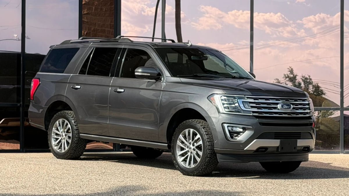 Used 2018 Ford Expedition Limited w/ Equipment Group 301A AWD/4WD image 22
