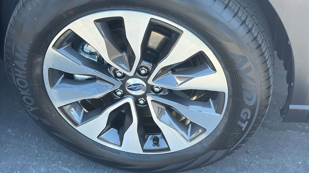 Certified 2025 Subaru Outback Limited w/ Tech Package 2 AWD/4WD image 10