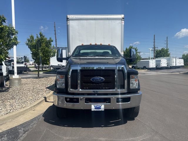 Used 2016 Ford F750 2WD Regular Cab Super Duty image 3