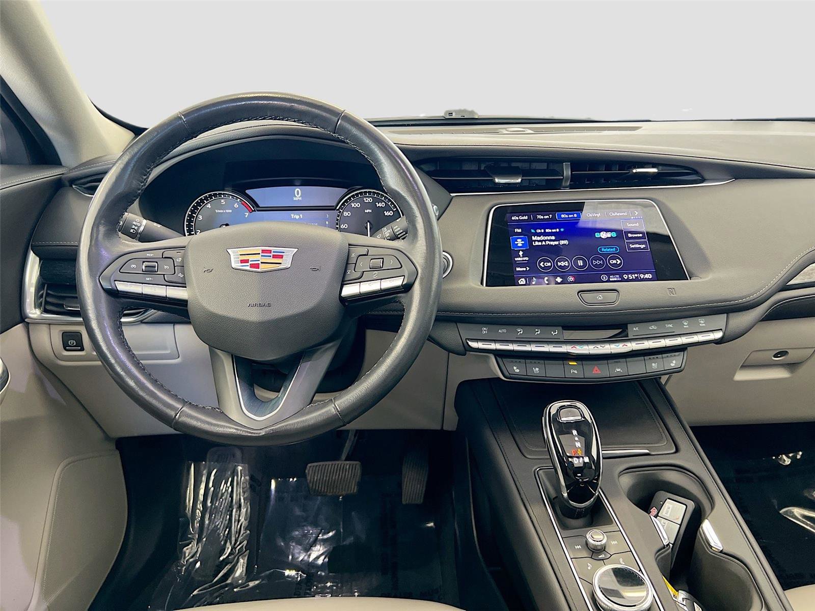 Used 2020 Cadillac XT4 Premium Luxury image 2