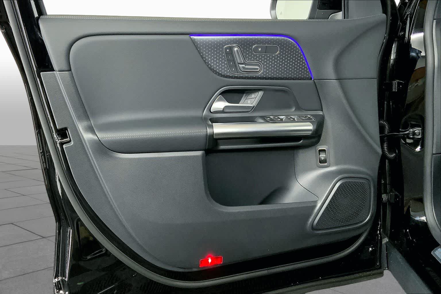 New 2025 Mercedes-Benz GLA 250 4MATIC image 12