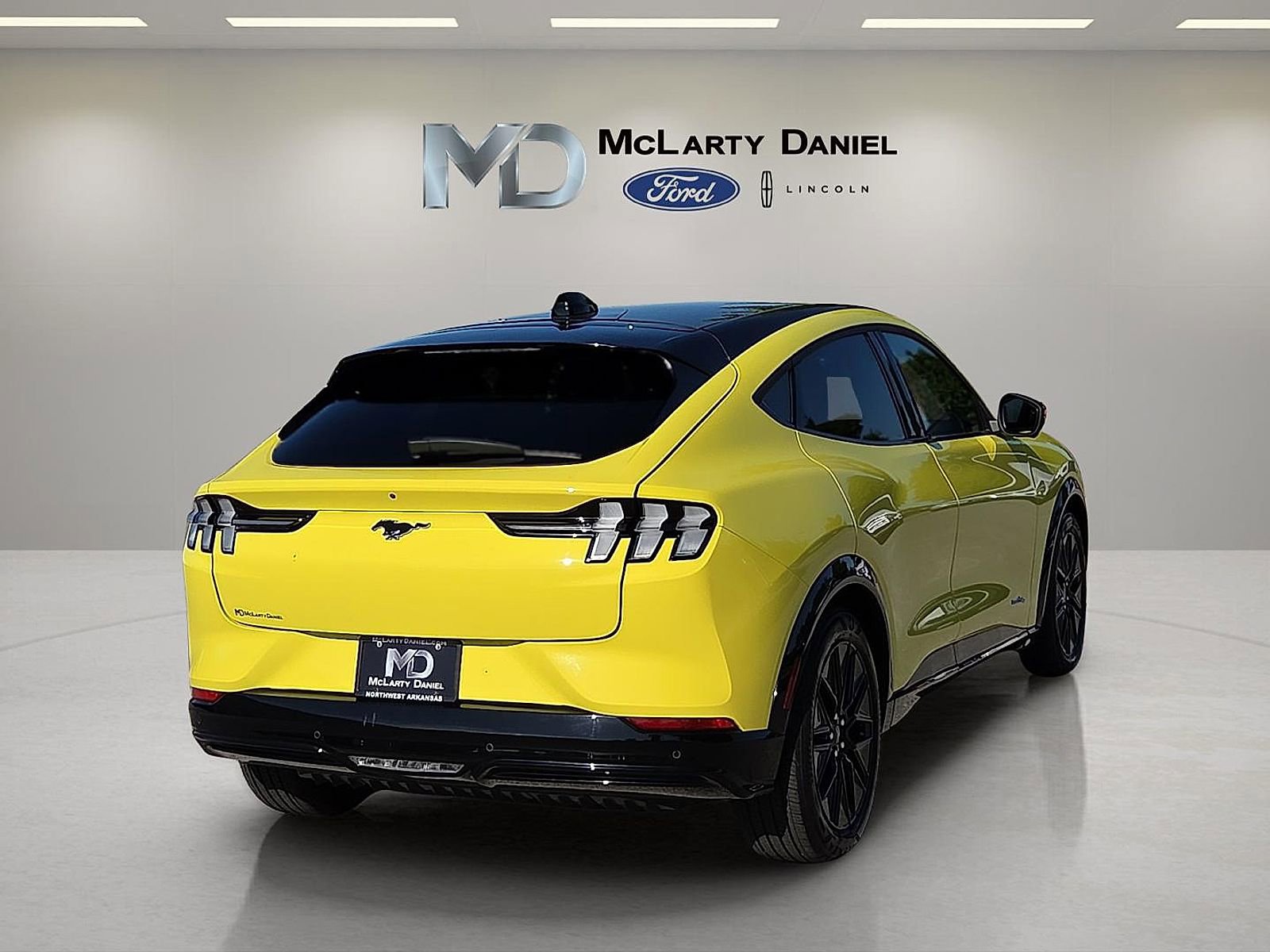 Used 2025 Ford Mustang Mach-E Premium w/ Sport Appearance Package AWD/4WD image 5