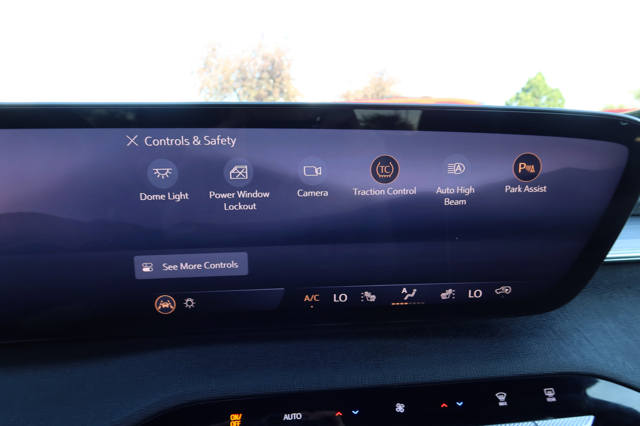 Used 2025 Buick Enclave Preferred FWD image 26