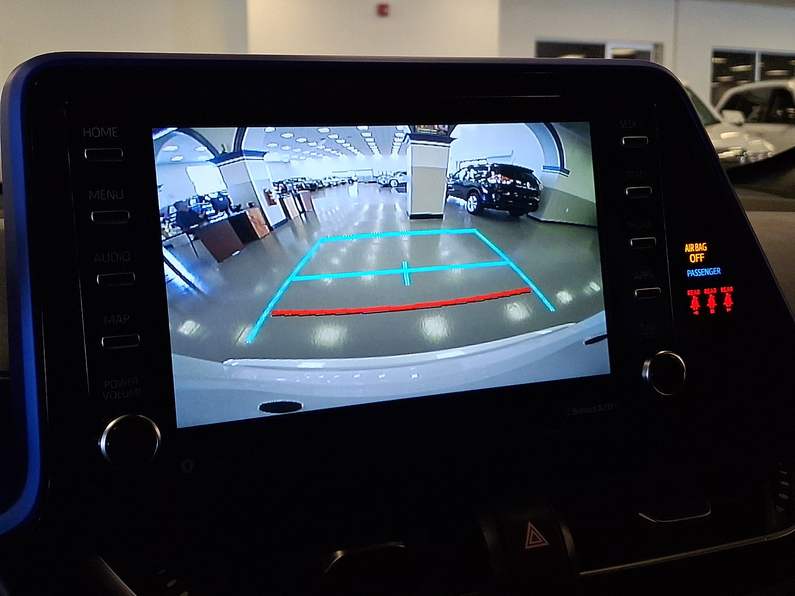 Used 2021 Toyota C-HR XLE image 17