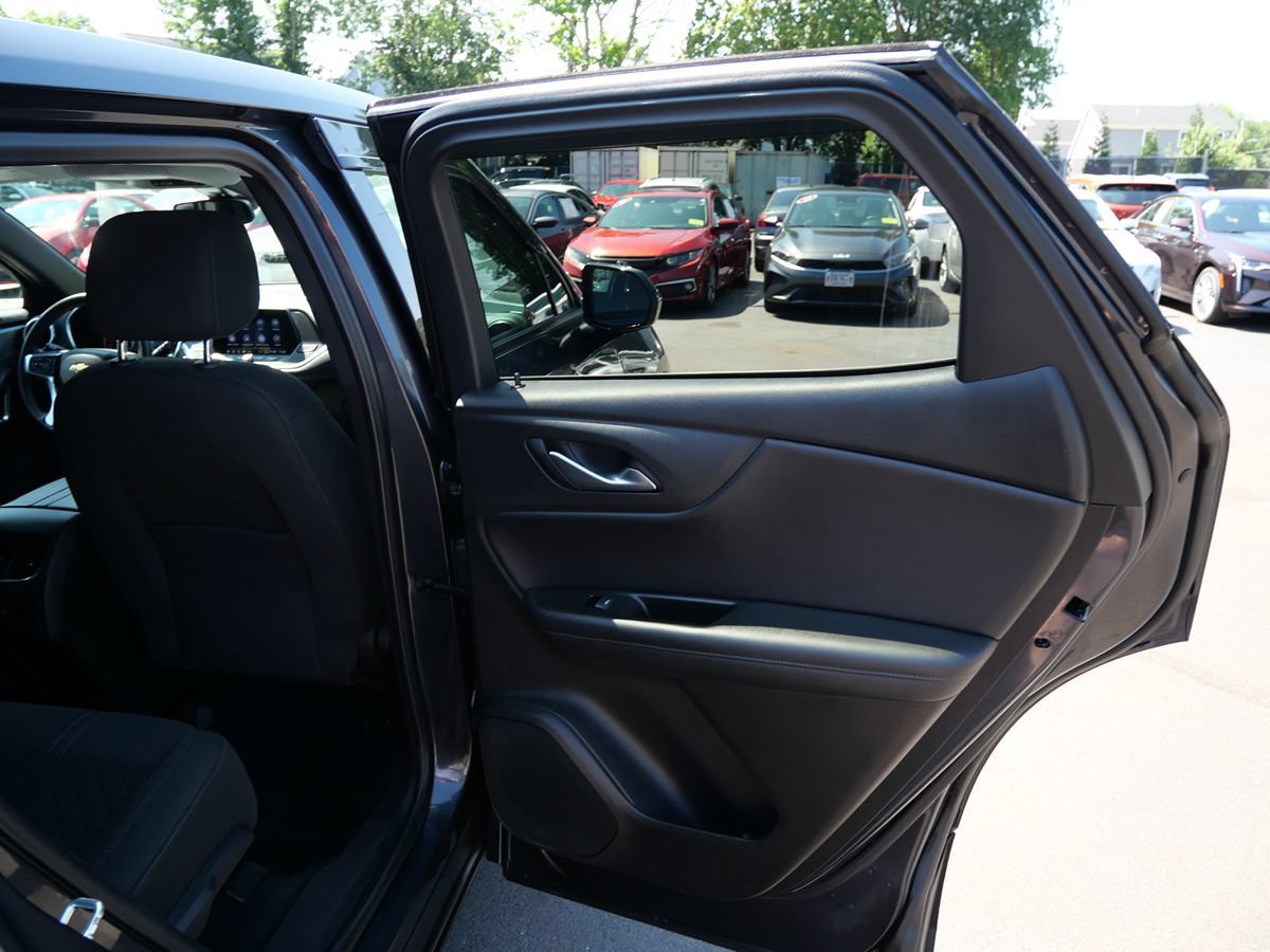 Used 2022 Chevrolet Blazer LT AWD/4WD image 34