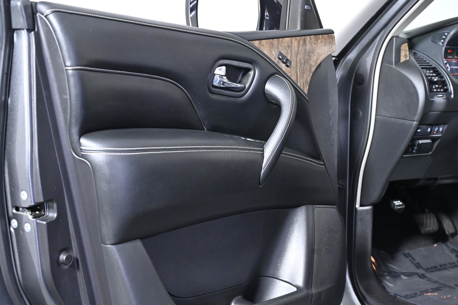 Used 2021 INFINITI QX80 Premium Select w/ All-Season Package AWD/4WD image 32