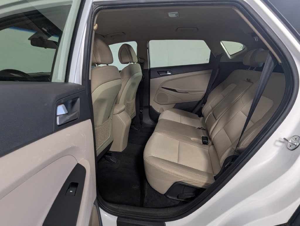Used 2018 Hyundai Tucson SE AWD/4WD image 25