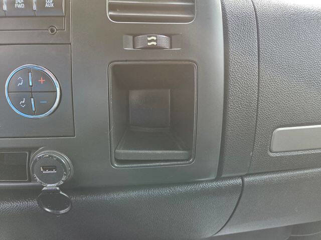 Used 2011 Chevrolet Silverado 1500 LT w/ All-Star Edition image 32