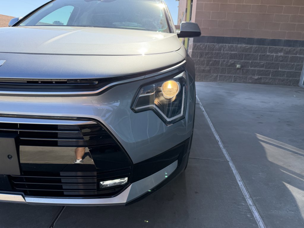 Used 2023 Kia Niro EX Touring image 11