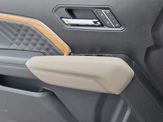 Used 2025 GMC Canyon Denali image 23