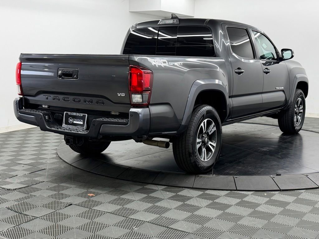 Used 2018 Toyota Tacoma TRD Sport w/ Technology Package RWD image 10