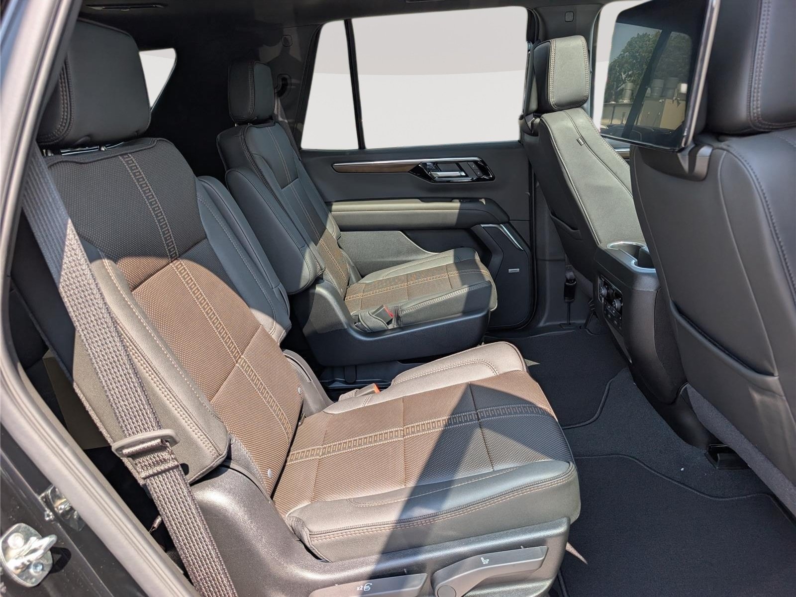 New 2026 Chevrolet Tahoe High Country AWD/4WD image 9