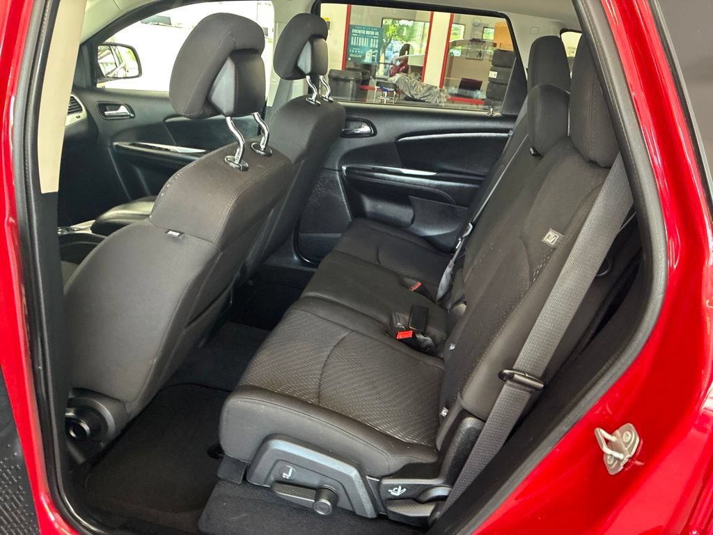 Used 2018 Dodge Journey SE FWD image 12