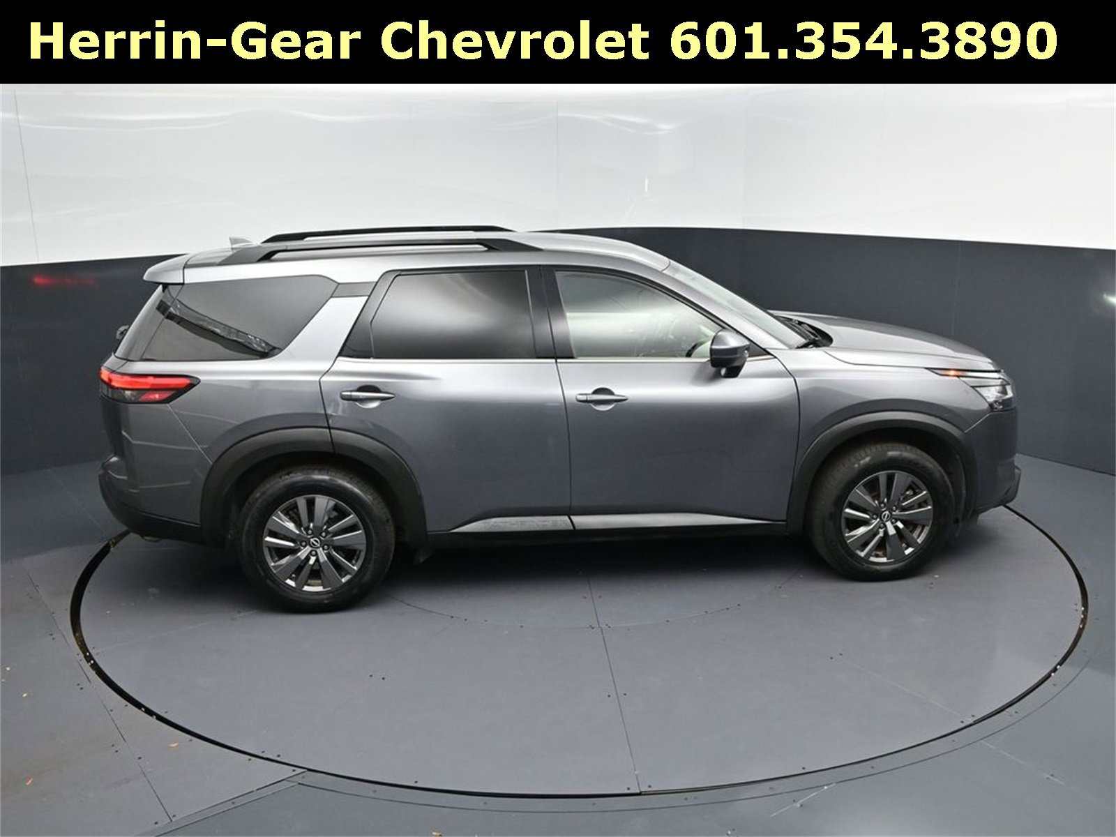 Used 2022 Nissan Pathfinder SV image 37