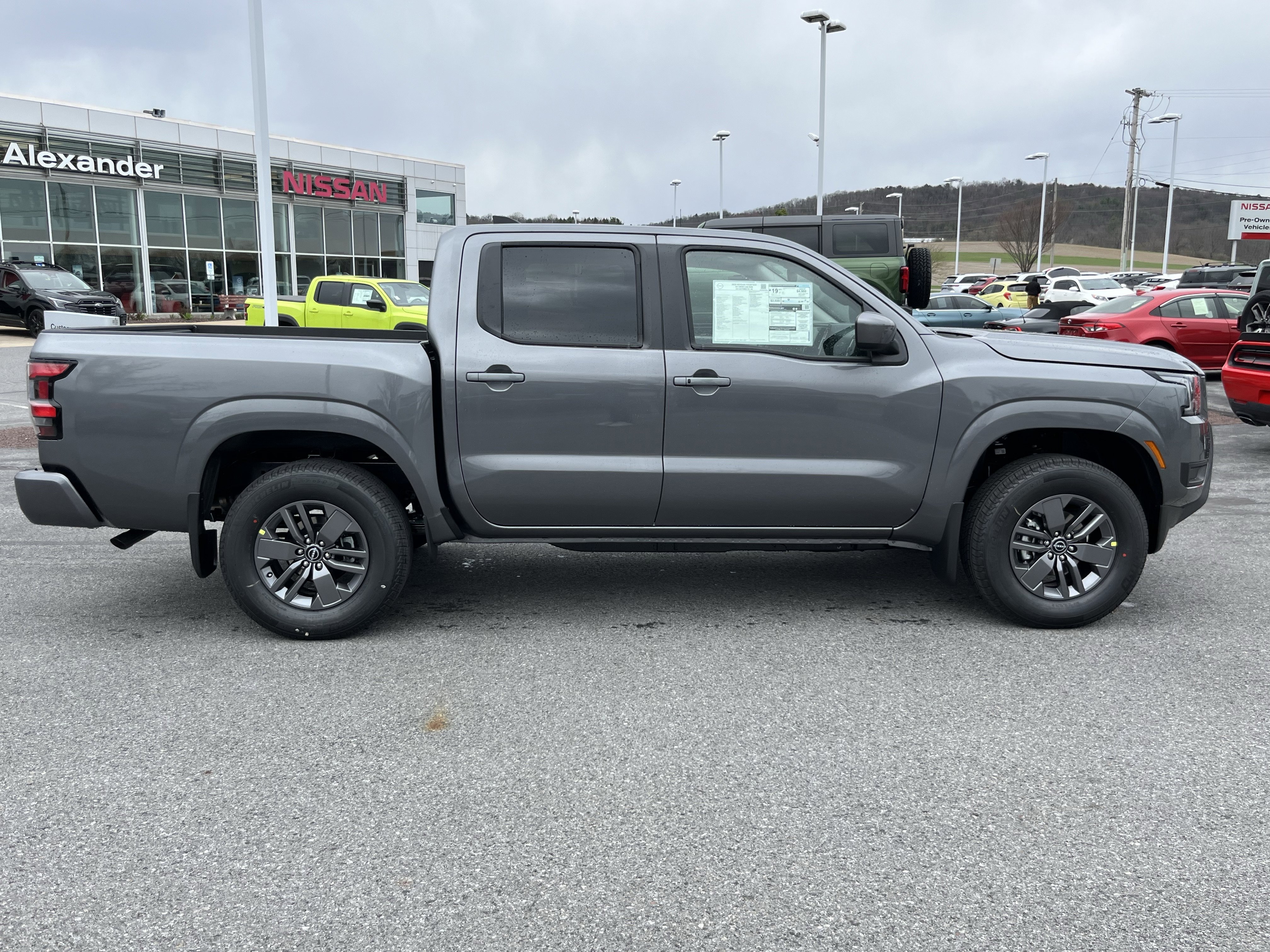New 2026 Nissan Frontier SV w/ SV Convenience Package AWD/4WD image 2