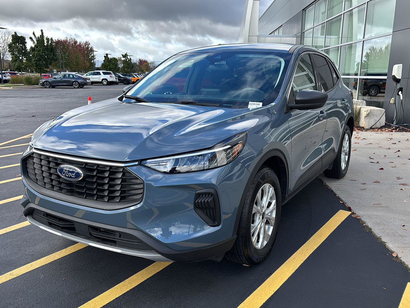 Used 2023 Ford Escape Active AWD/4WD image 3