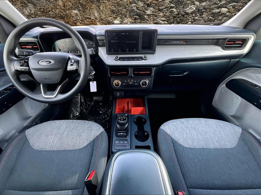 Used 2023 Ford Maverick XLT image 13