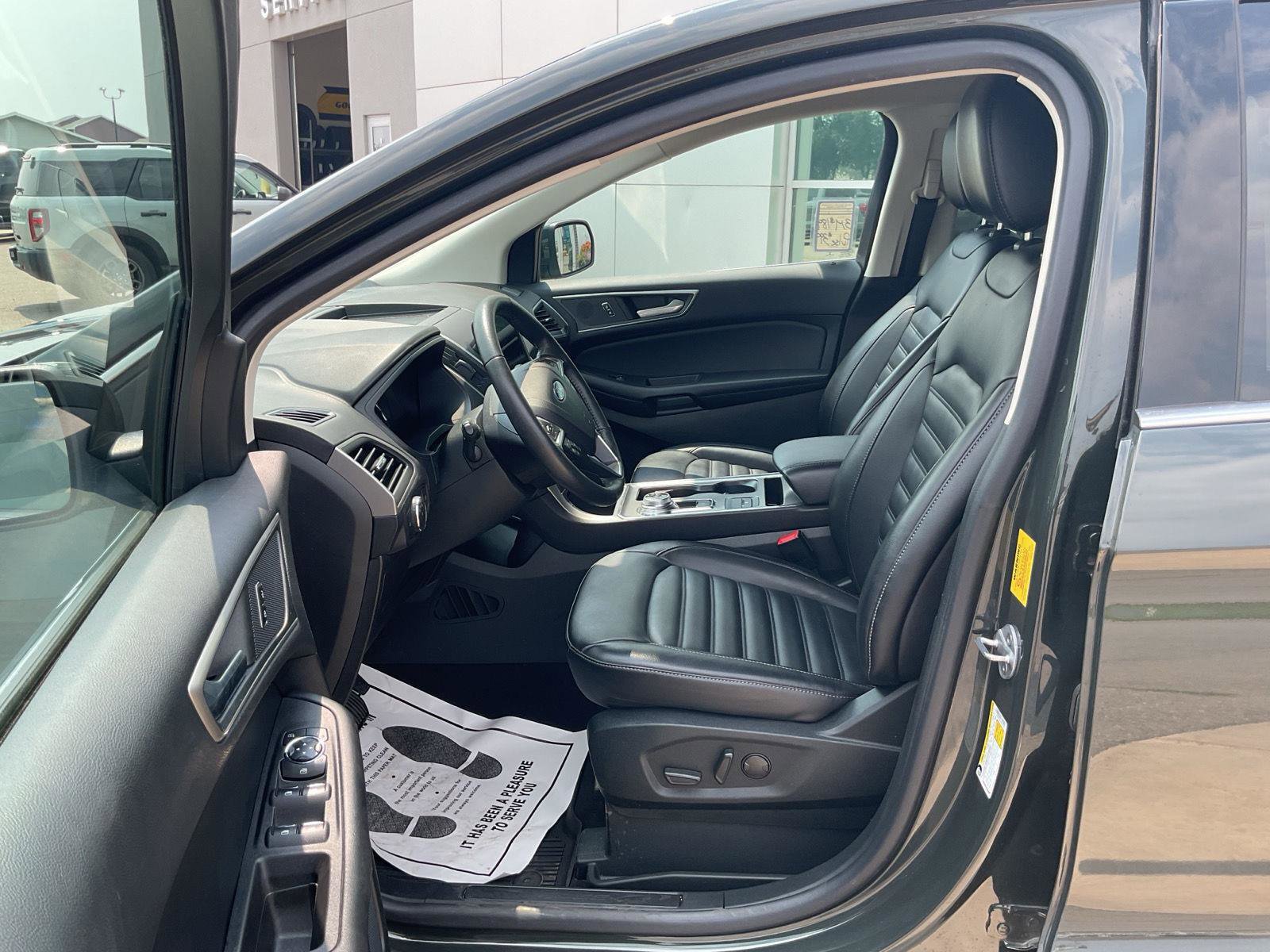 Used 2022 Ford Edge SEL image 9