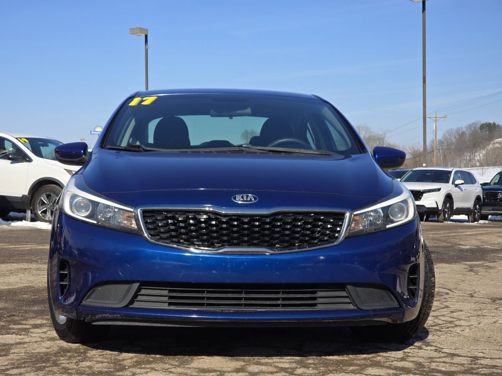 Used 2017 Kia Forte LX FWD image 3