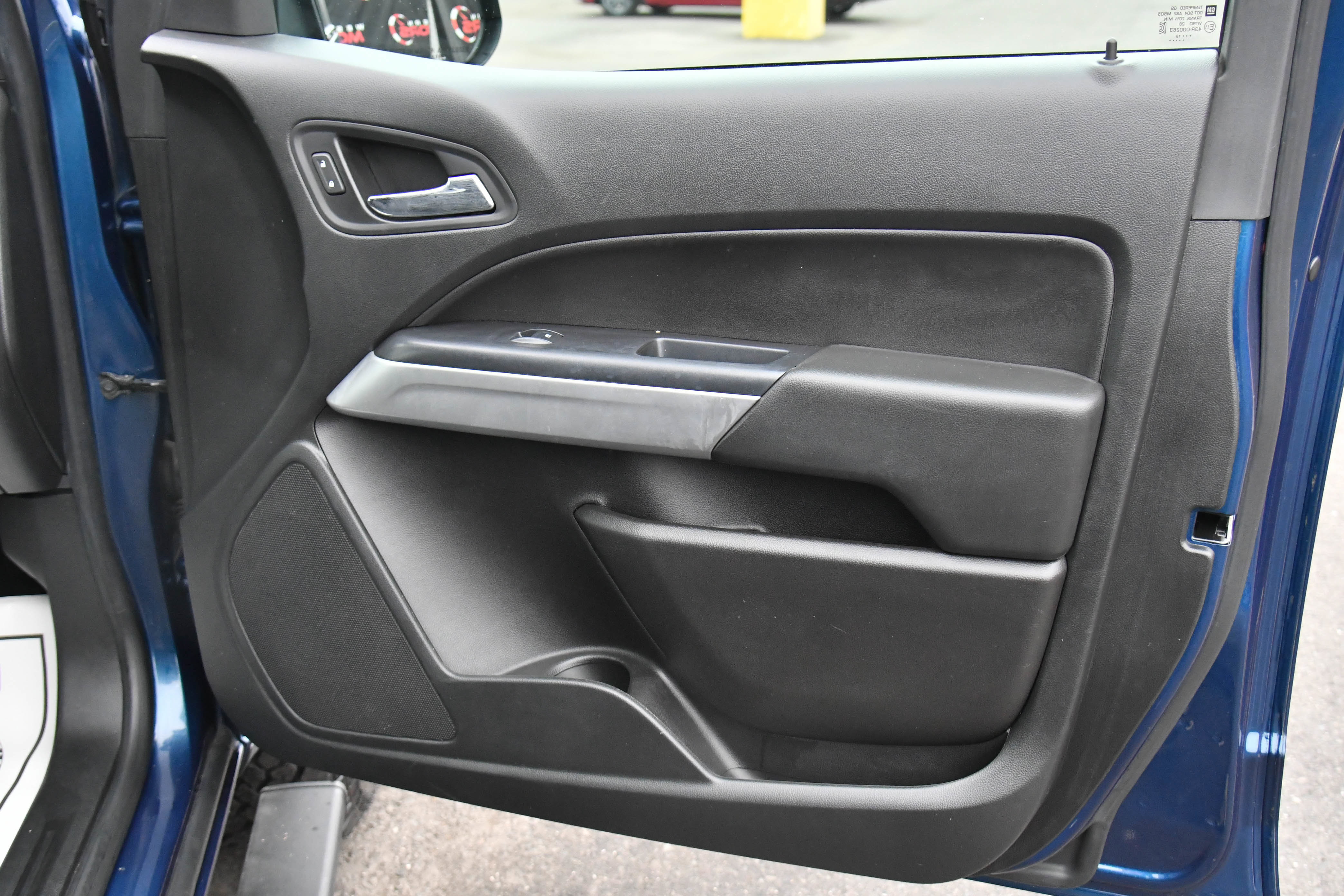 Used 2019 Chevrolet Colorado LT w/ LT Convenience Package image 36