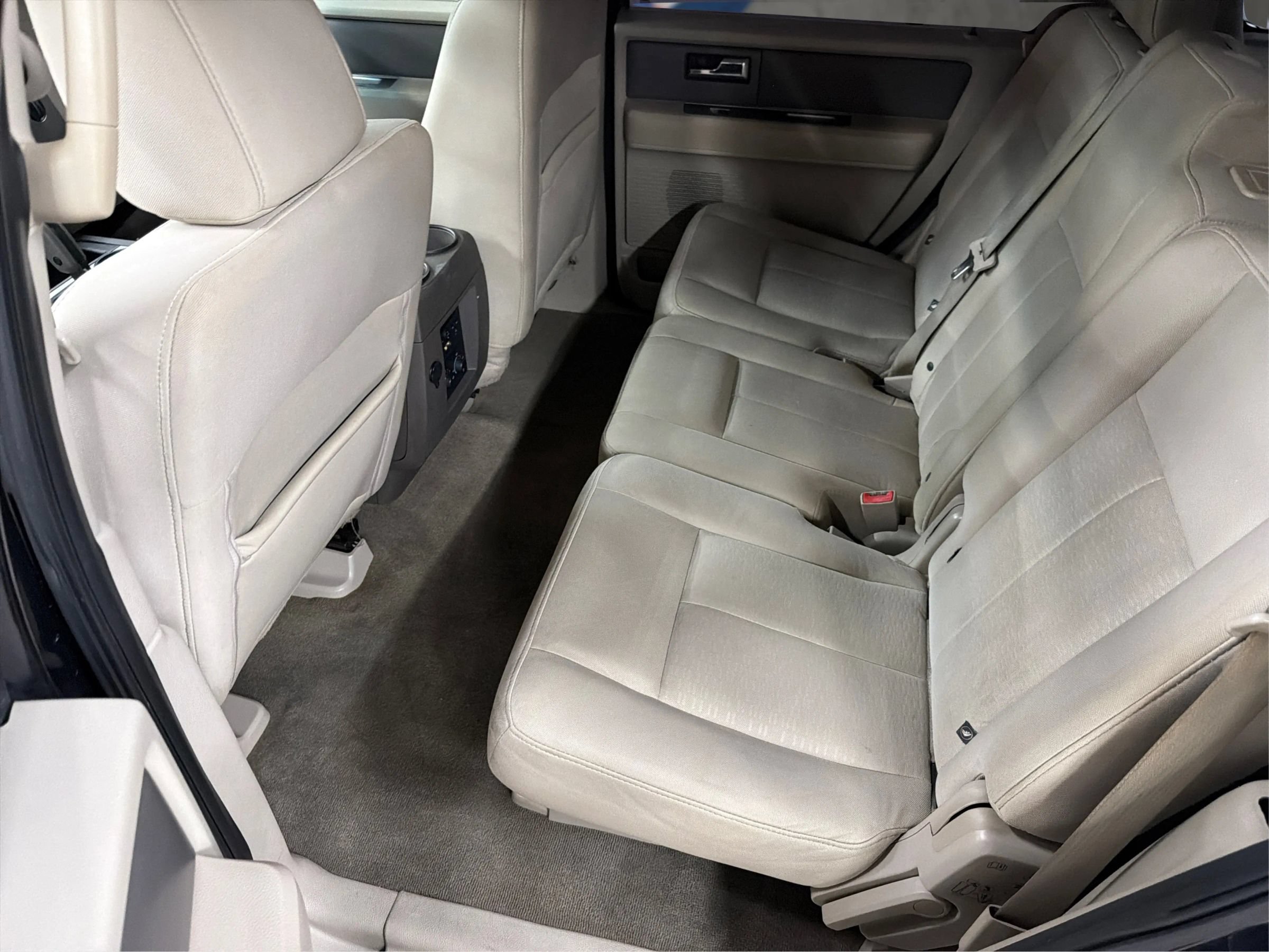 Used 2012 Ford Expedition XLT RWD image 24