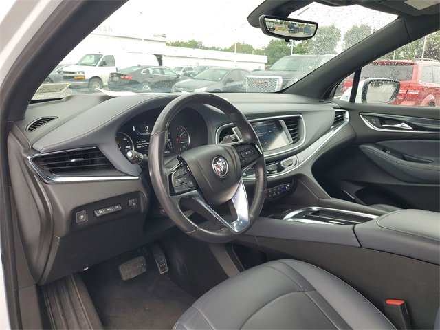 Used 2024 Buick Enclave Premium image 17