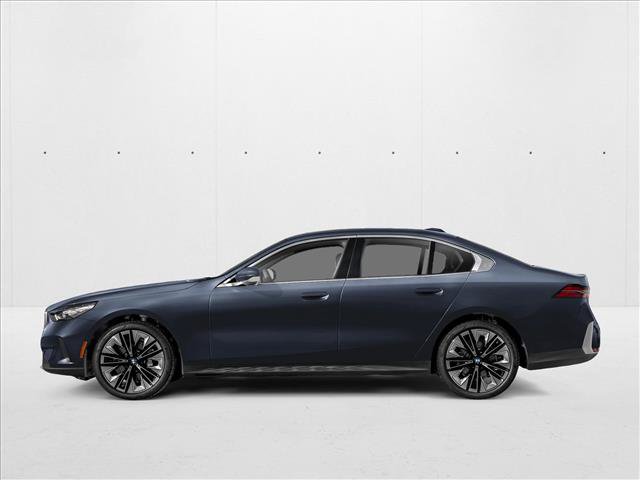 Used 2027 BMW 530i w/ M Sport Package RWD image 3