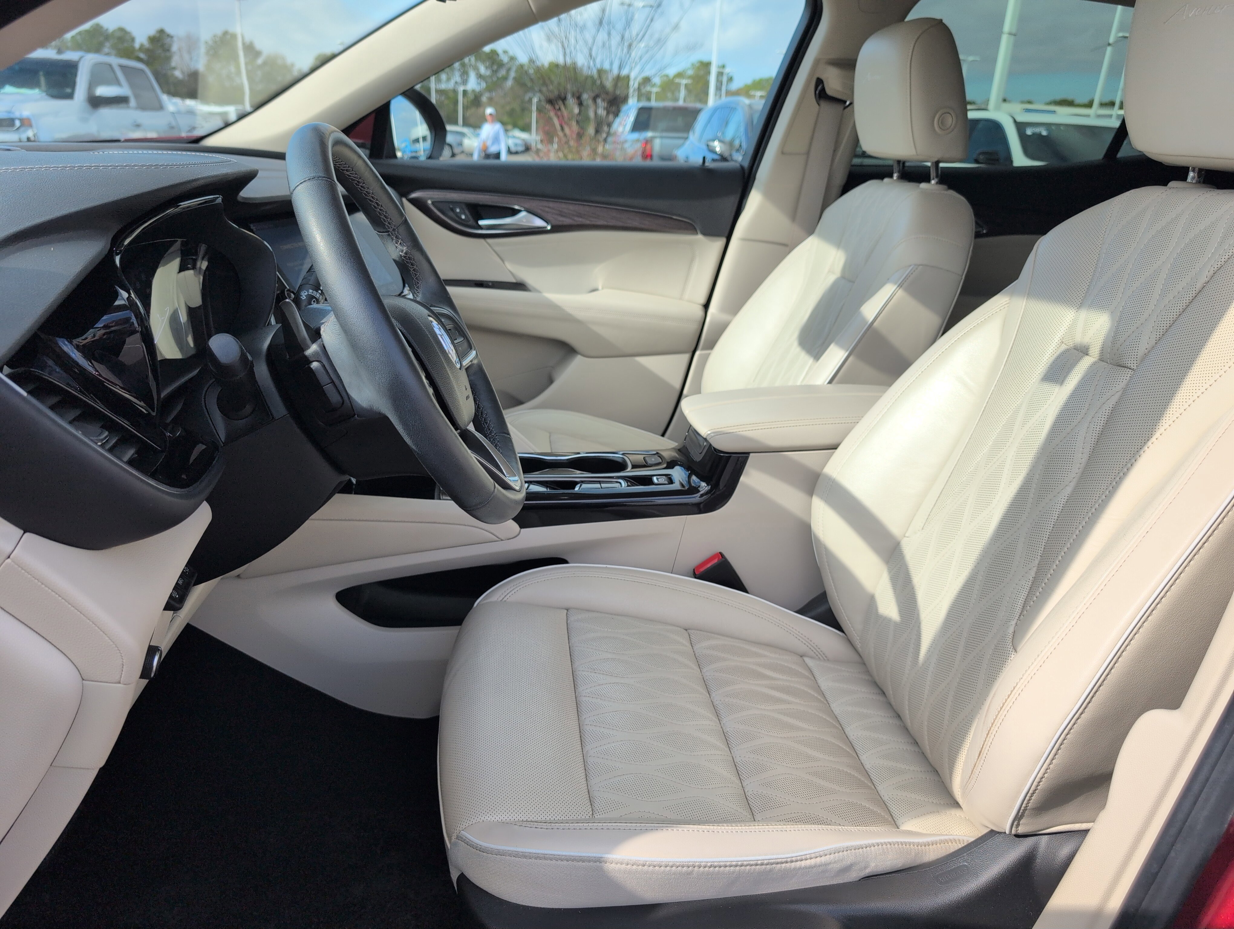 Used 2021 Buick Envision Avenir w/ Technology Package II image 14