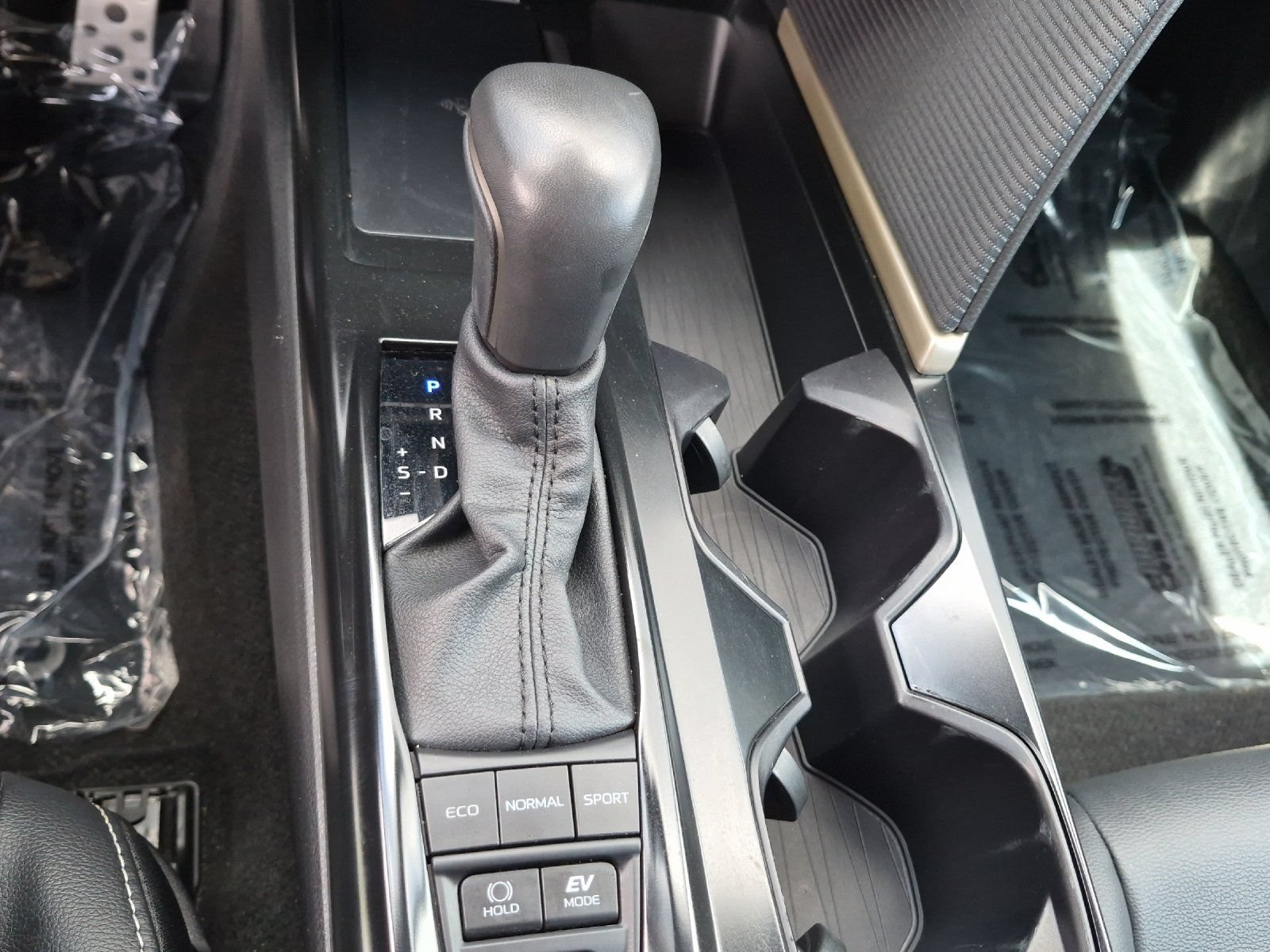 Certified 2025 Toyota Camry SE AWD/4WD image 19
