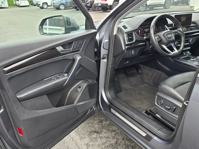 Used 2018 Audi Q5 2.0T Premium Plus w/ Premium Plus Package AWD/4WD image 25