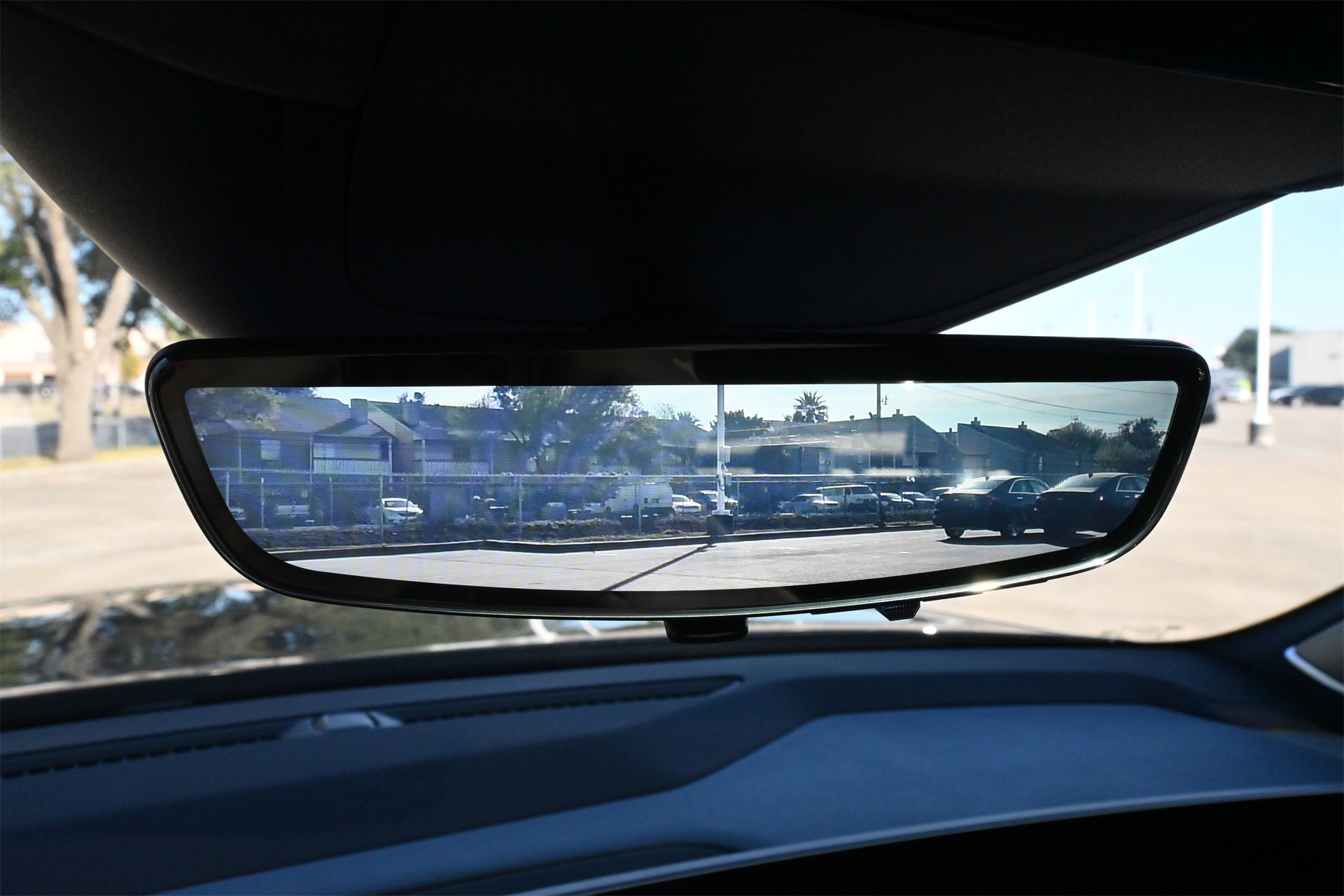 New 2025 Cadillac Escalade IQ Luxury 2 image 15