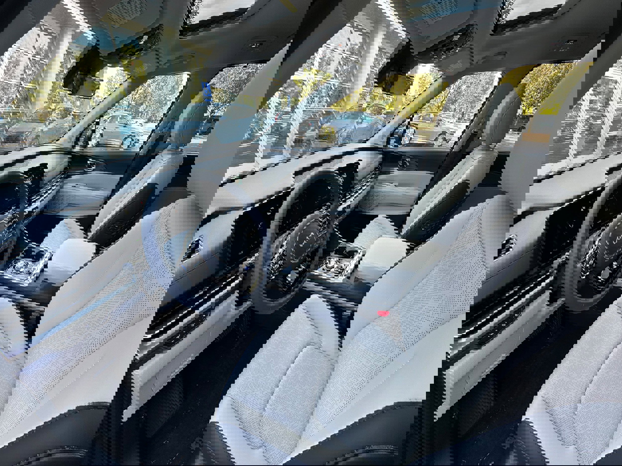 New 2026 Kia Carnival SX image 43