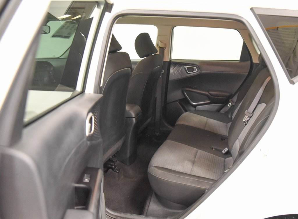 Used 2021 Kia Soul S image 4