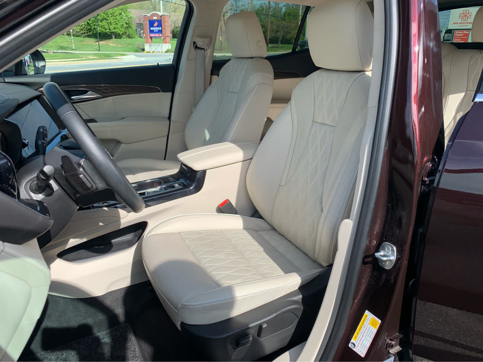 Used 2023 Buick Envision Avenir AWD/4WD image 12