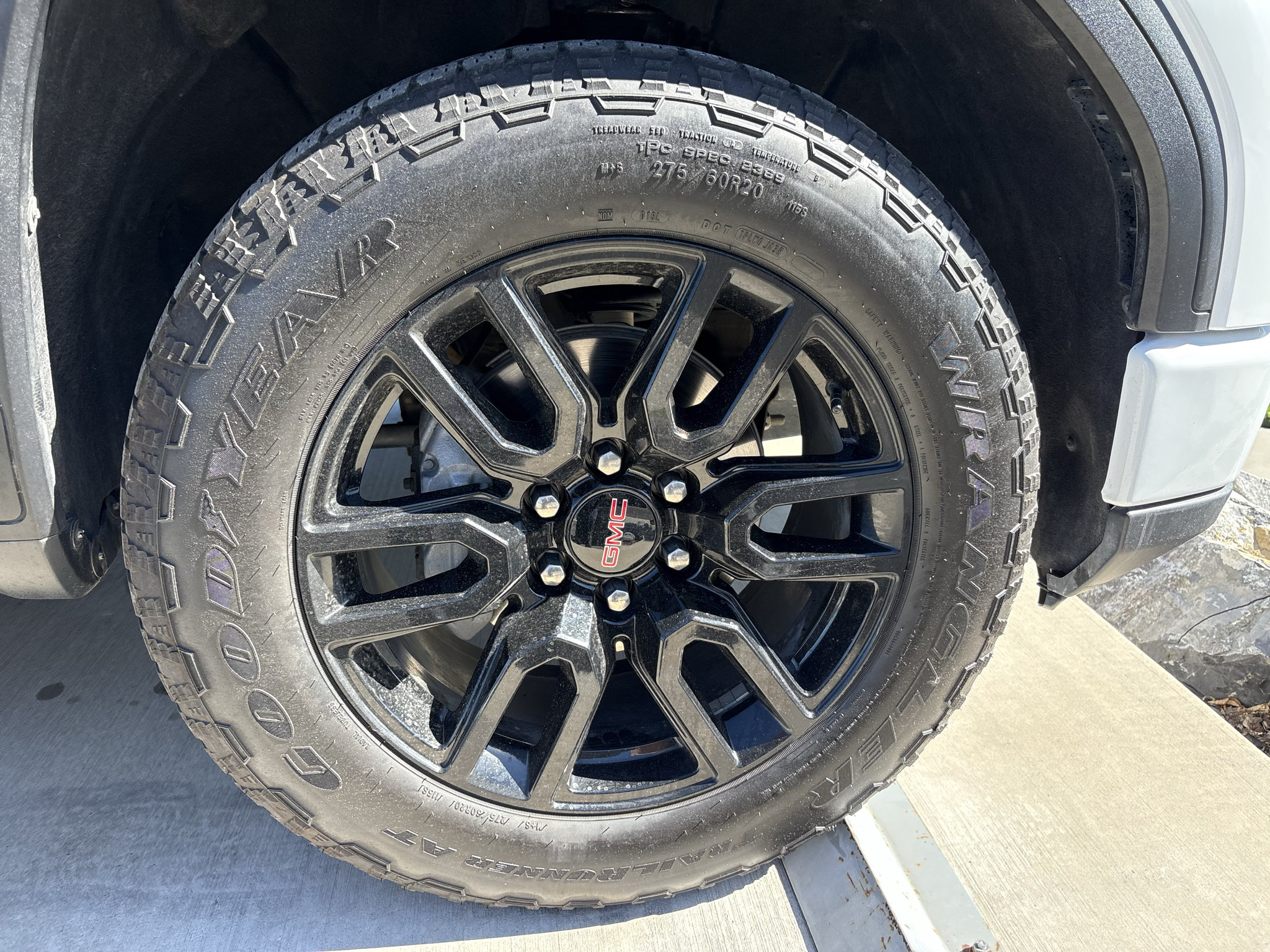 Used 2024 GMC Sierra 1500 Elevation w/ X31 Off-Road Package AWD/4WD image 3