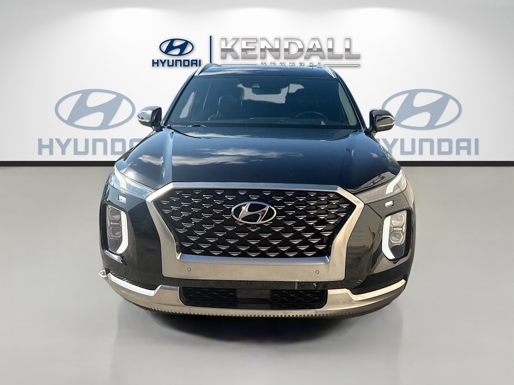 Used 2022 Hyundai Palisade Calligraphy FWD image 2