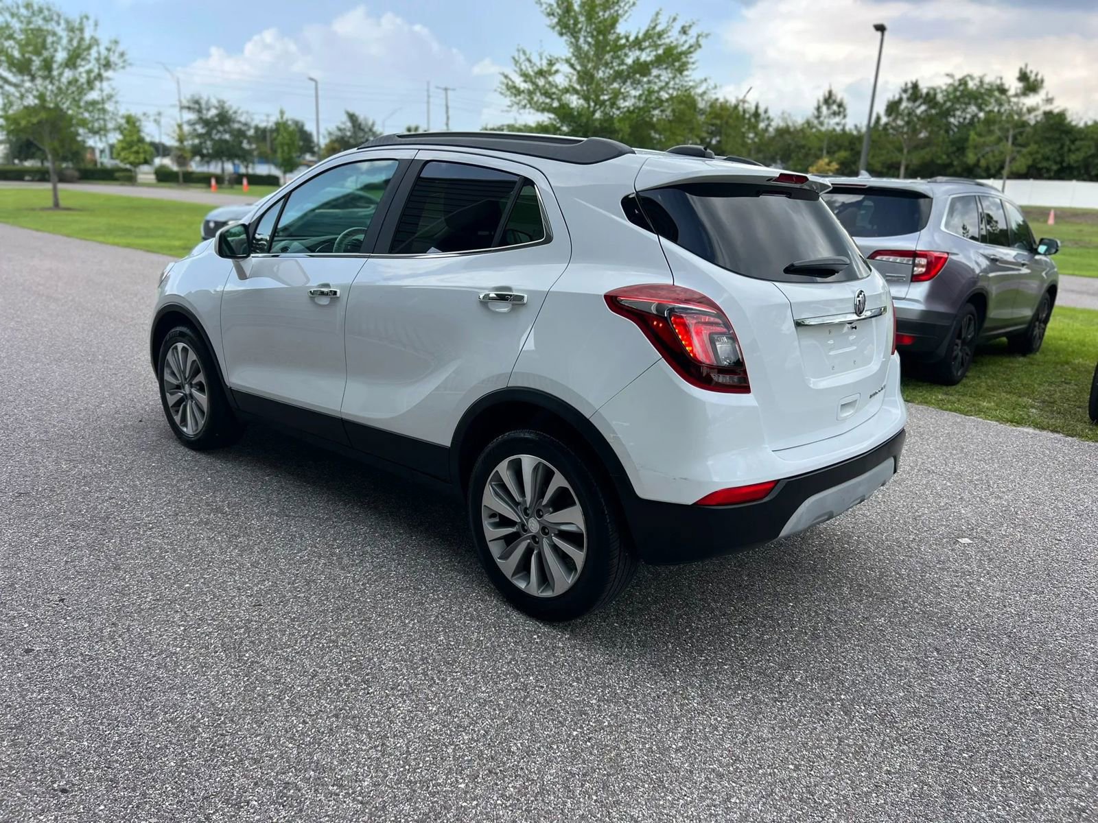 Used 2020 Buick Encore Preferred FWD image 6