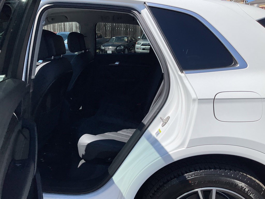 Used 2020 Audi Q5 e Premium w/ Convenience Package AWD/4WD image 26