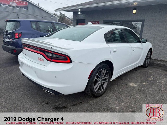 Used 2019 Dodge Charger SXT w/ Driver Confidence Group image 3